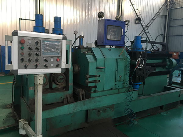 100CA centerless lathe